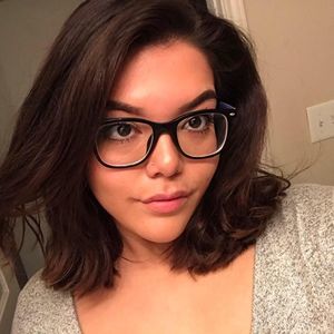 Meet your Posher, Isabel